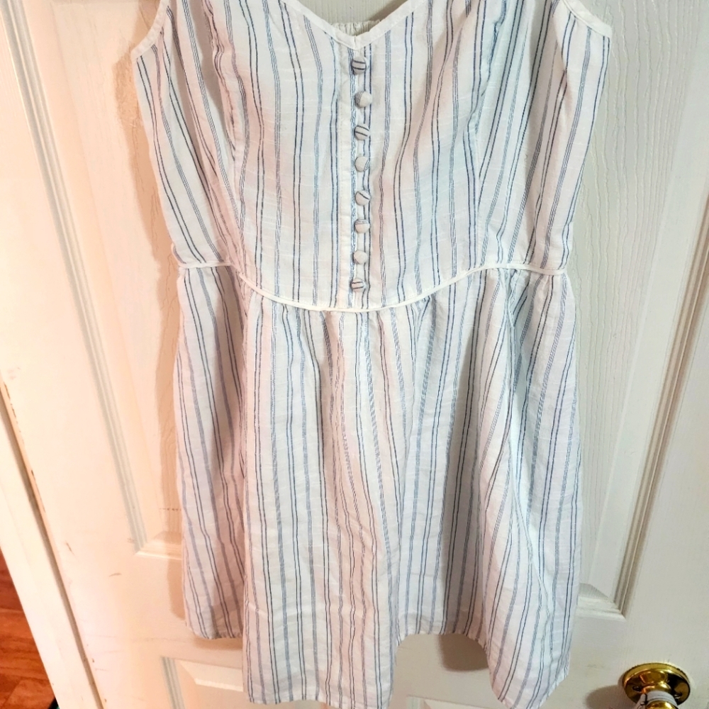 Ambercrombie & Fitch Striped Blue and White Dress. Size SMALL